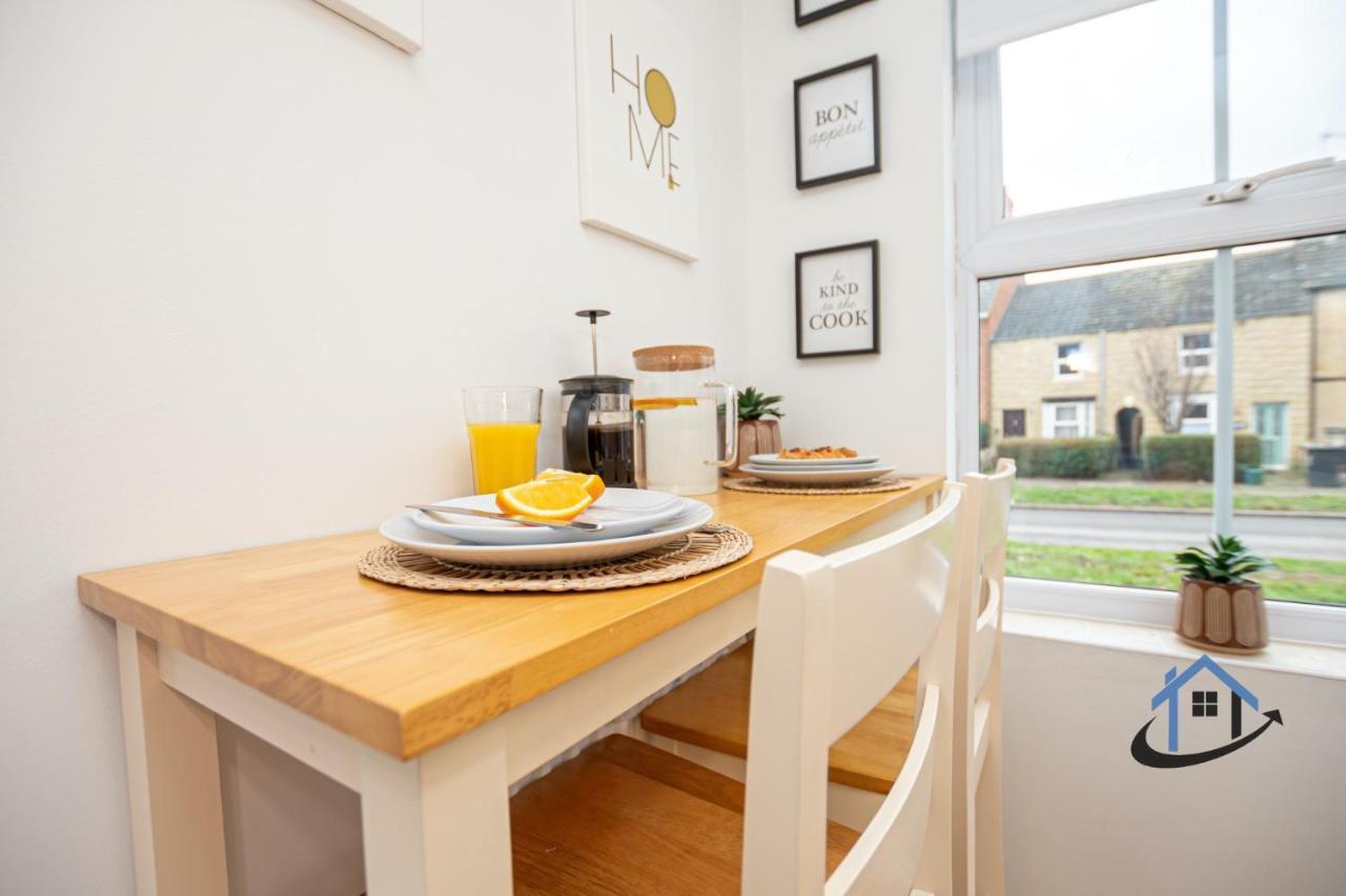 Ironside House, Thrapston King Or Twin Beds, Free Parking, Workspace, Corporates, Sleeps 8 Extérieur photo